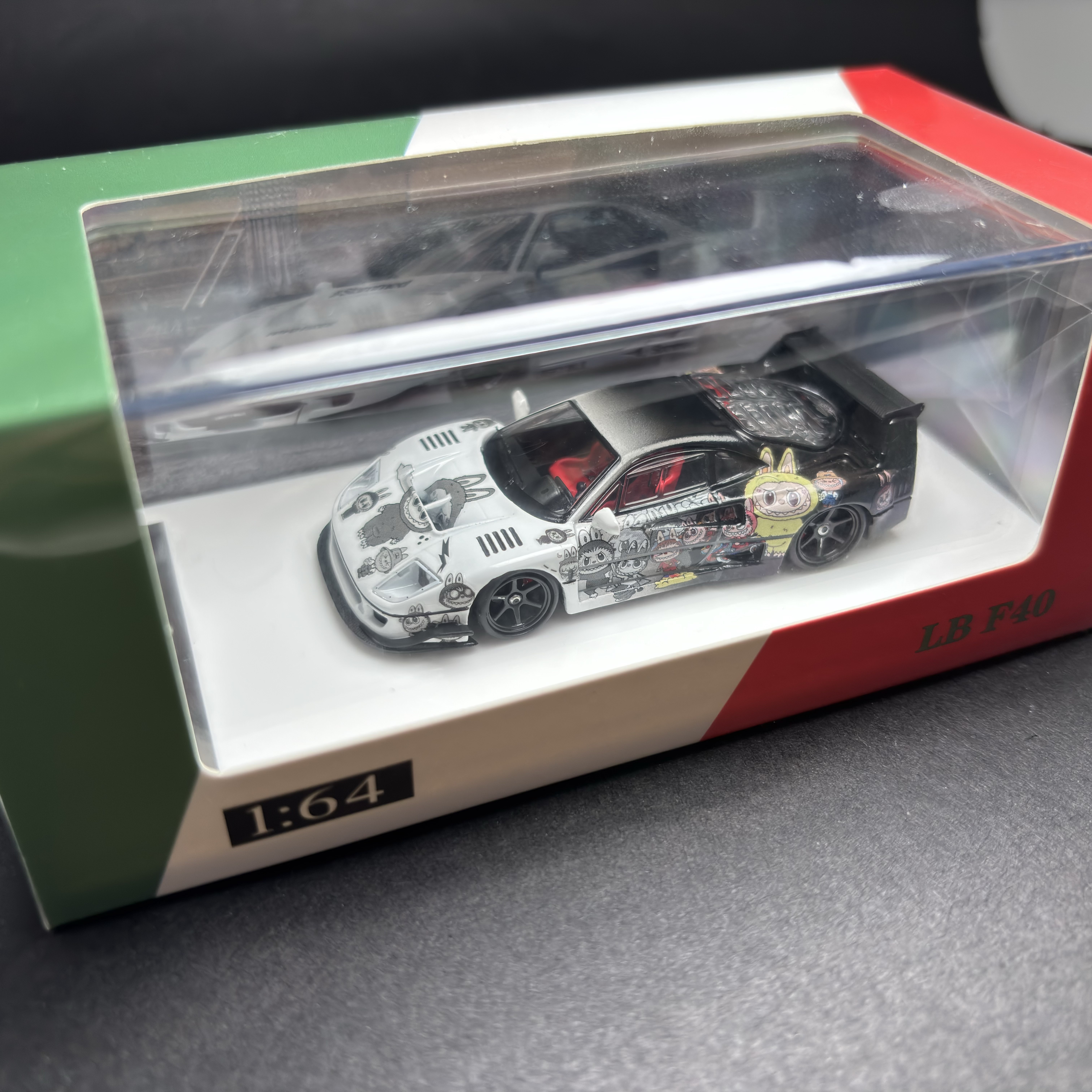 法拉利F40白色涂装合金汽车模型