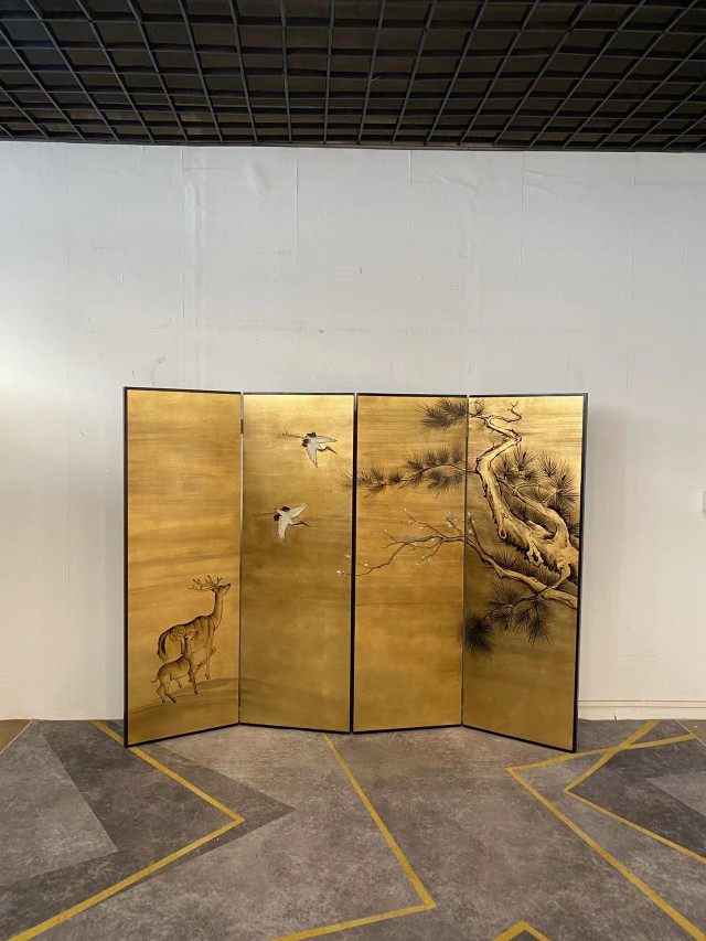 折屏屏风隔断玄关金箔手绘漆画屏古松日式仙鹤移动背景墙