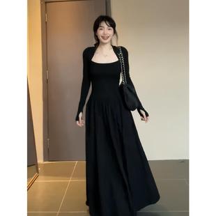 大码胖mm法式赫本风方领黑色连衣裙女秋季新款特别漂亮掐腰长裙子