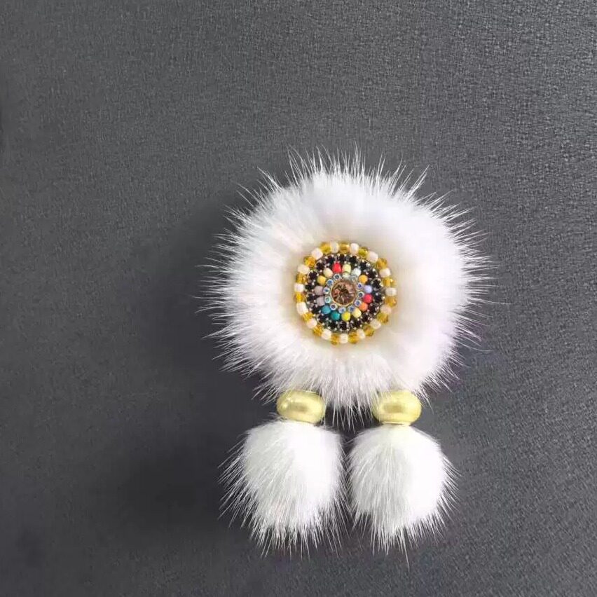 鄂温克族非遗水貂毛太阳花冰箱贴
