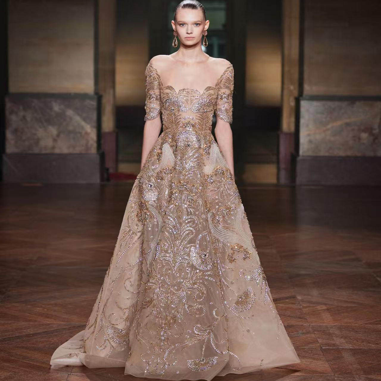 Georges Hobeika 香槟色中袖优雅高级感奢华缝珠红毯走秀晚礼服