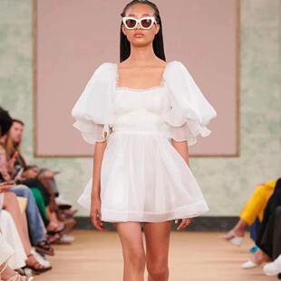 外贸夏纯白梦幻短款泡芙裙高腰泡泡袖在逃公主裙甜美露背连衣裙仙