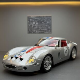 新款利佳兴合金1:24赛事GTO250跑车带声光儿童玩具车模型摆件