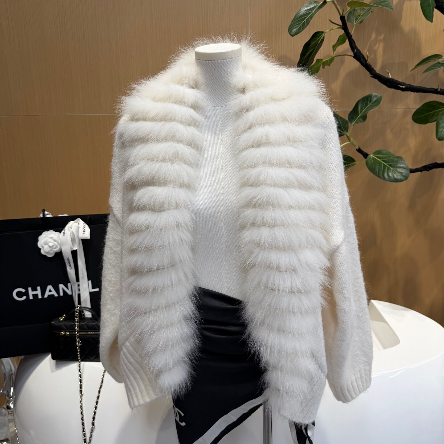 女真毛狐狸毛领毛衣外套图片