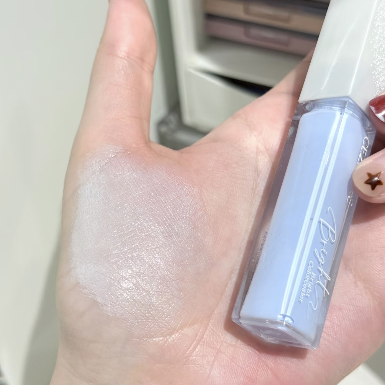 断货王 CEZANNE倩诗丽提亮液遮瑕蜜蓝色高光液局部透明感修饰润泽