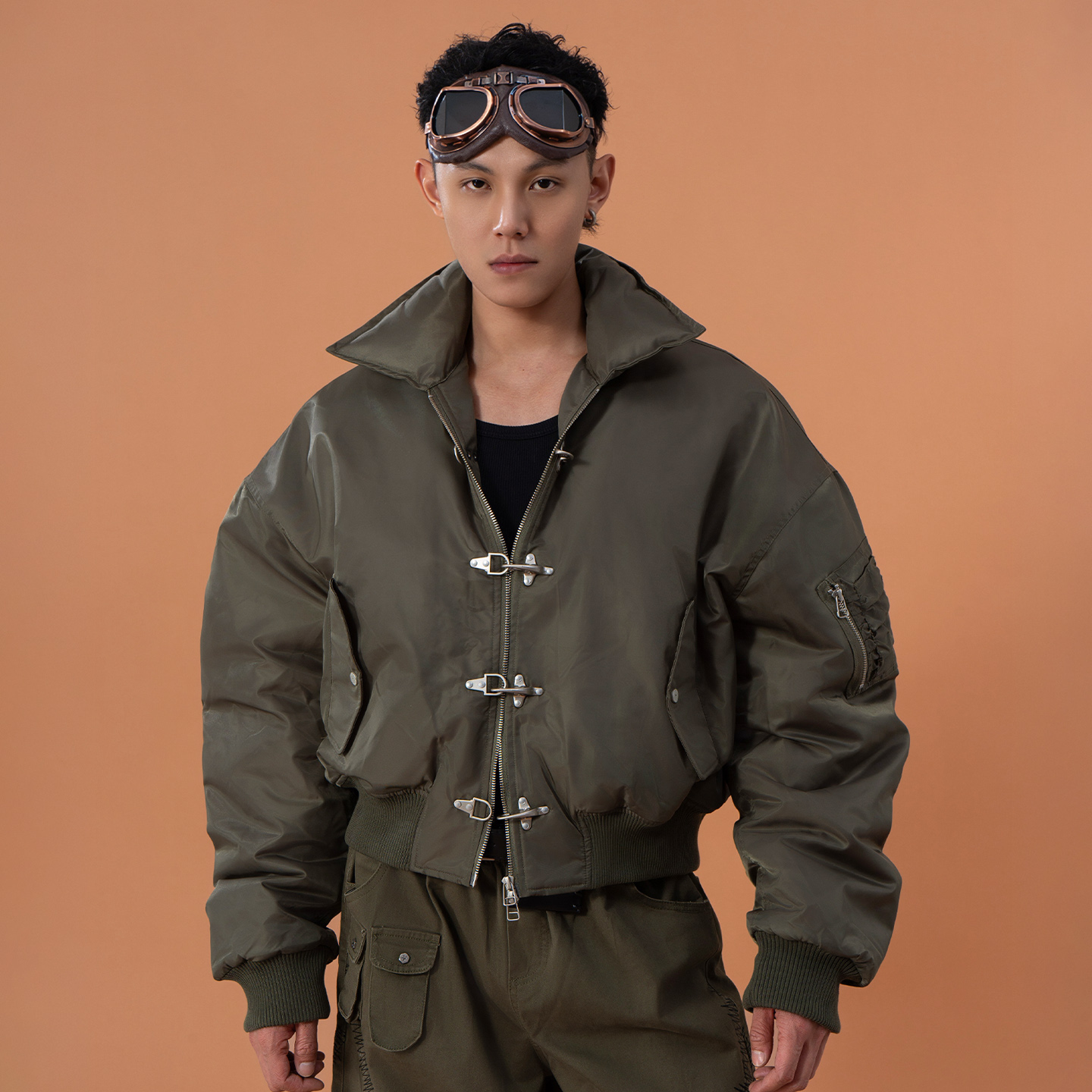 CLP黑绿色金属搭扣飞行员夹克