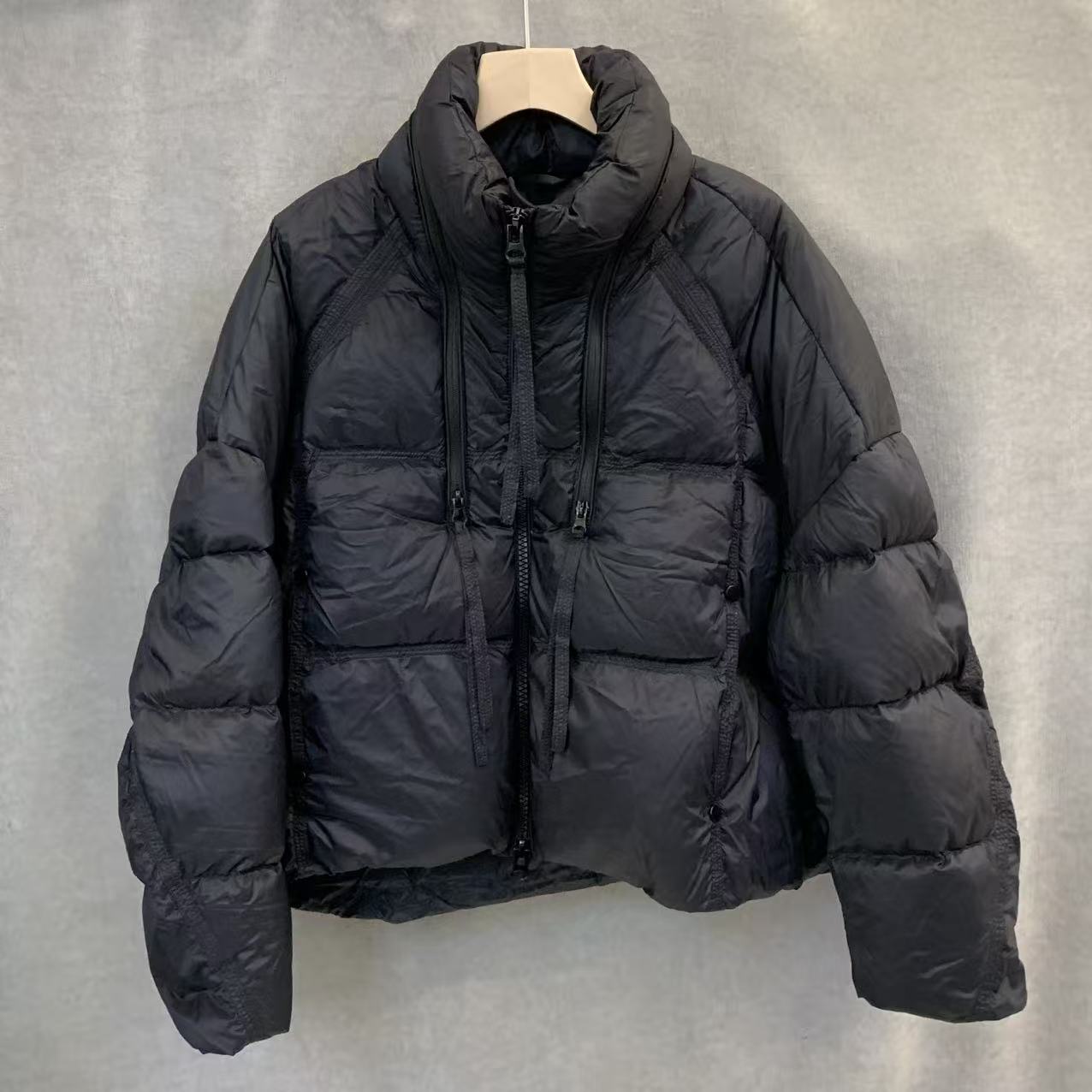 欧洲站2025冬季新款正品女时尚立领拉链短款羽绒服外套长袖面包服