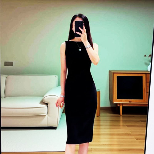 TH女装夏季无袖三醋酯纤维混纺船领修身小黑裙鱼尾连衣裙L0109606