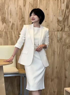 TH秋冬通勤新款三醋脂绲纺一粒扣单排西服外套J0709113