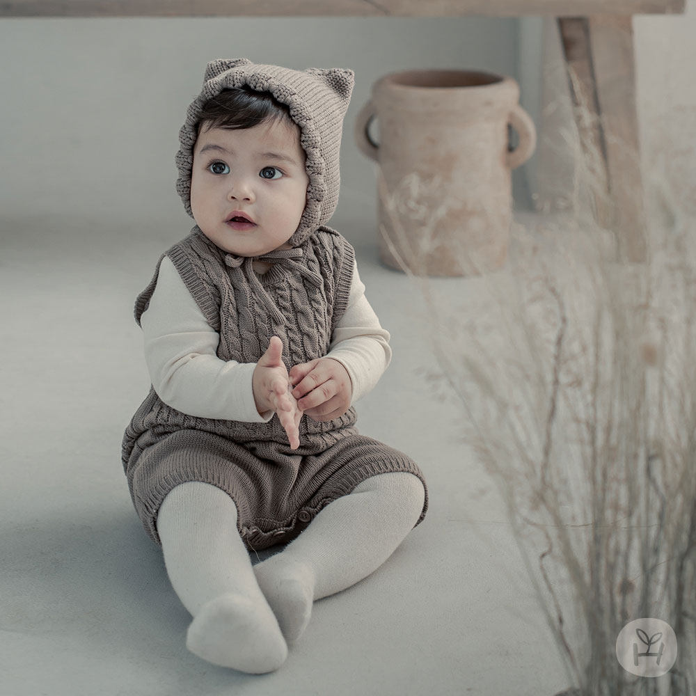 韩国进口婴儿童装男女宝宝连身哈衣毛线背心背带裤百天周岁宴衣服