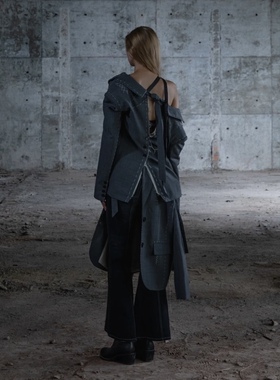 ISAEI - 灰色结构西装外套 PARTOU品牌集合店