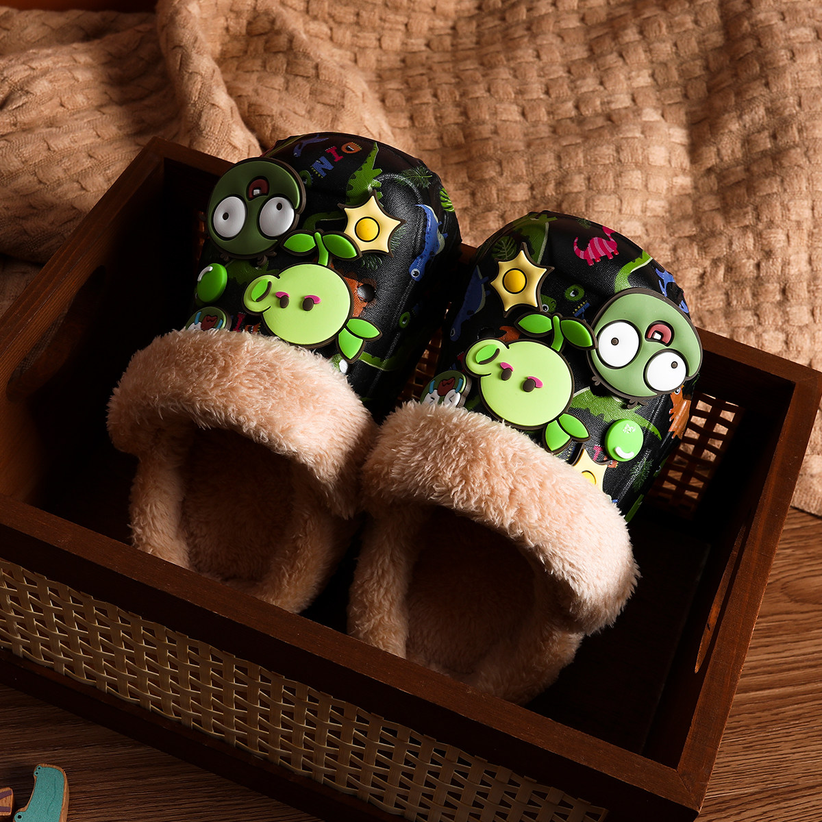 植物大战僵尸儿童棉拖鞋冬季新款男孩居家棉鞋保暖洞洞鞋包跟大童