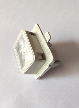 适配s350cls350e200e260e180e300e350c200c260c180后牌照灯