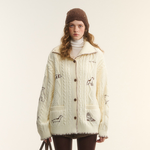 官方授权 新款 AsGony毛针织衫 百搭一字贝刺绣立领绞花外套2025冬季