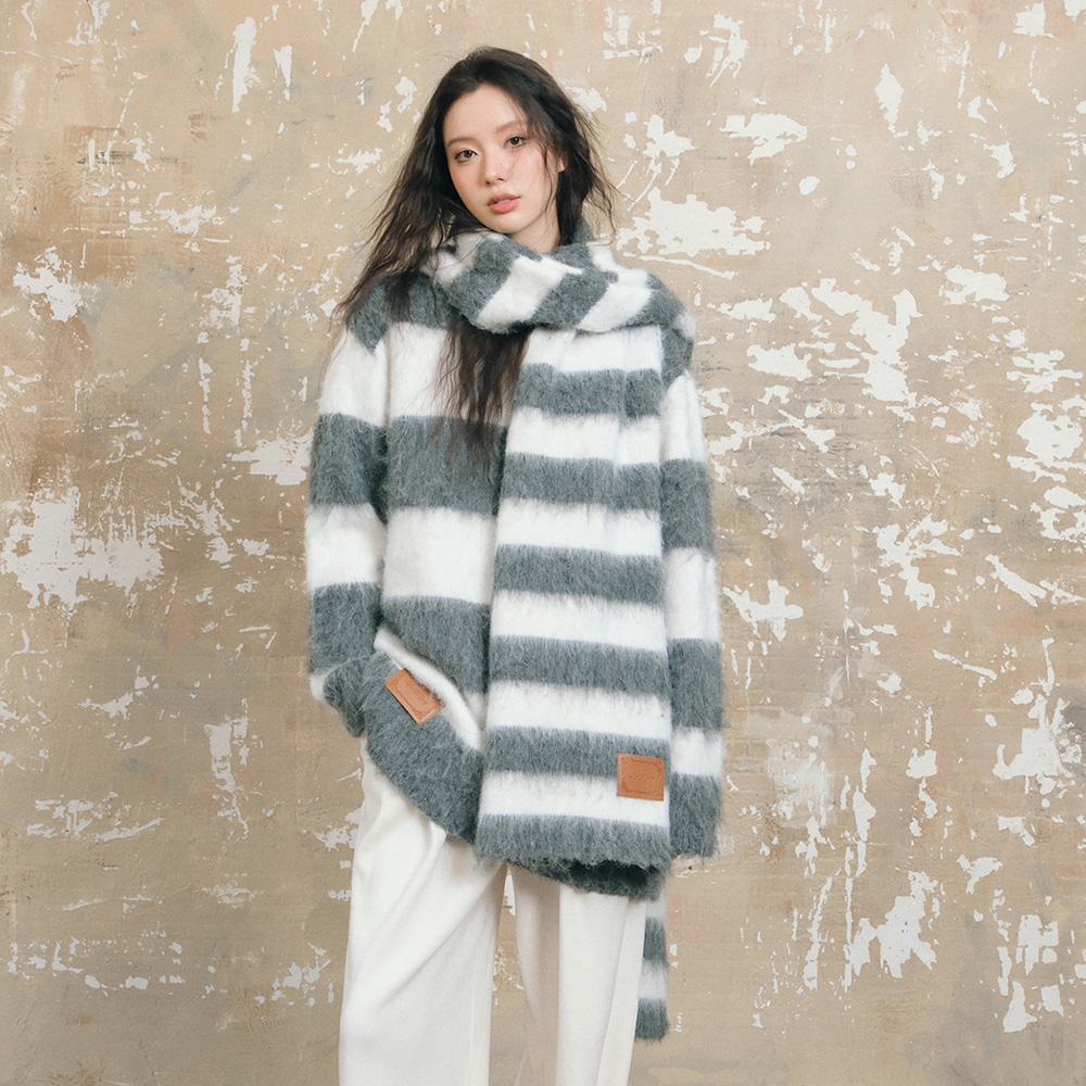 万鹏同款AsGony圆领条纹套头毛衣