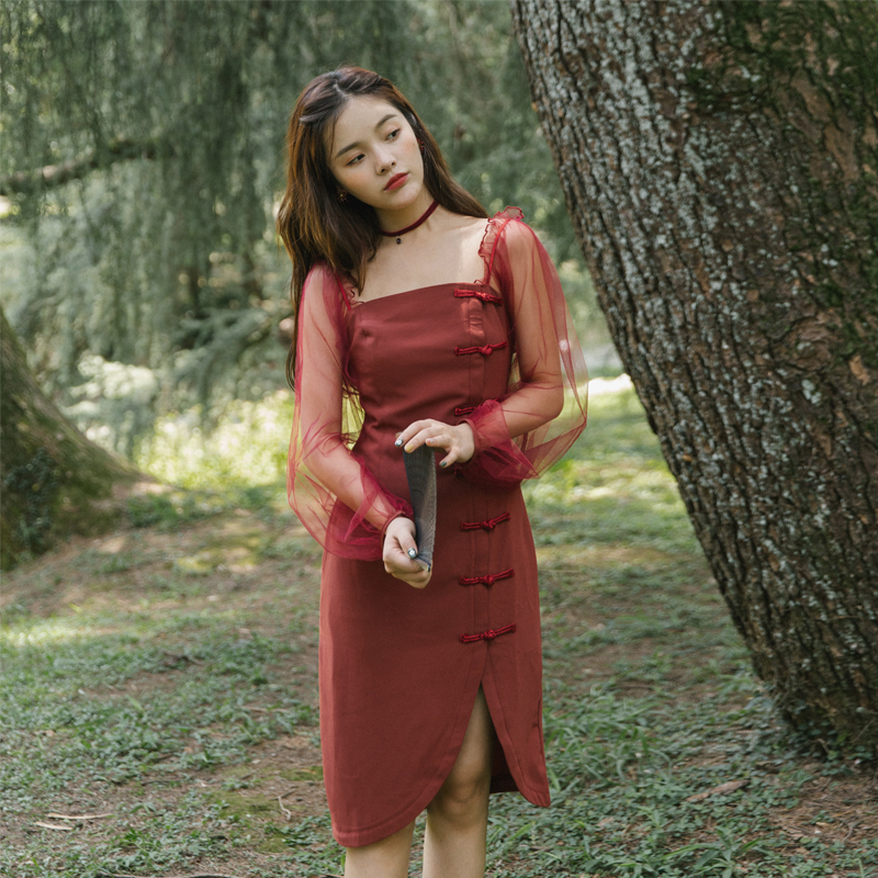 Red lightweight cheongsam, spring retro dress, skirt, light style, long sleeve Red lightweight cheongsam, spring retro dress, skirt, light style, long sleeve
