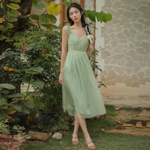 绿裙子绿野仙踪长裙沙滩裙 2026新款 奈良吊带裙法式 连衣裙女夏季