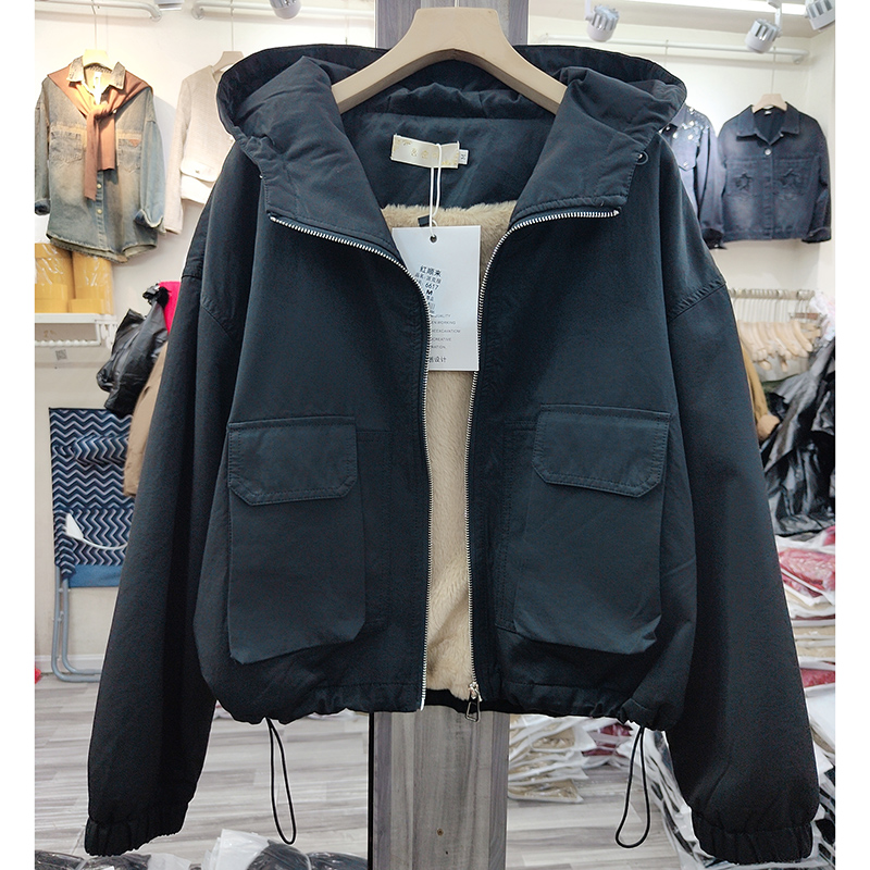欧洲站口袋加绒派克服女短款2025秋冬新款宽松高端工装加厚外套潮