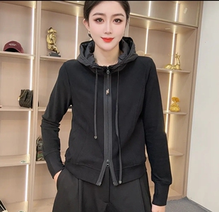 欧货黑色百搭双面绒拼接连帽T恤卫衣女秋冬2025新款休闲内搭上衣