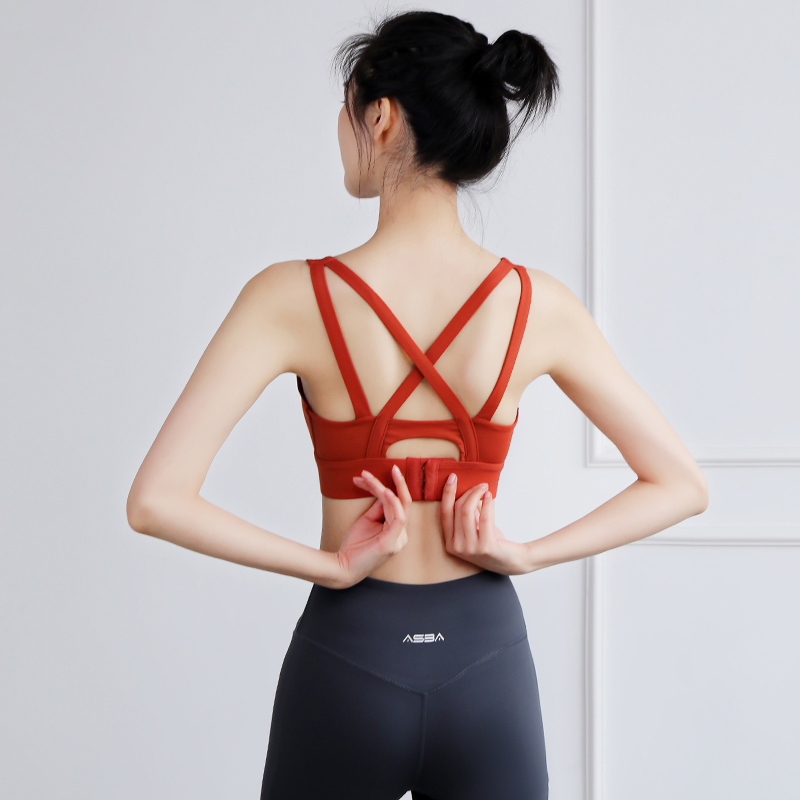 一體式運動內衣防震聚攏定型文胸