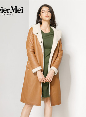 玫而美品牌时尚气质双面羊毛皮毛一体驼黄秋冬外套大衣MDER65300