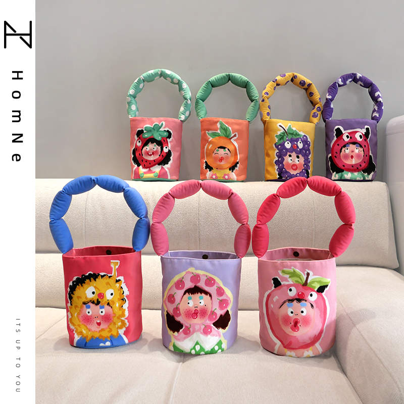 弘娜插画师合作款水桶包