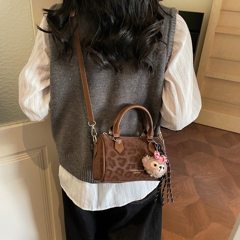 高级感小众手提枕头包复古单肩包2025新款秋冬超火时尚斜挎包百搭,箱包皮具/热销女包/男包,通用款女包,淘宝优惠券,粉丝福利购,淘宝优惠卷