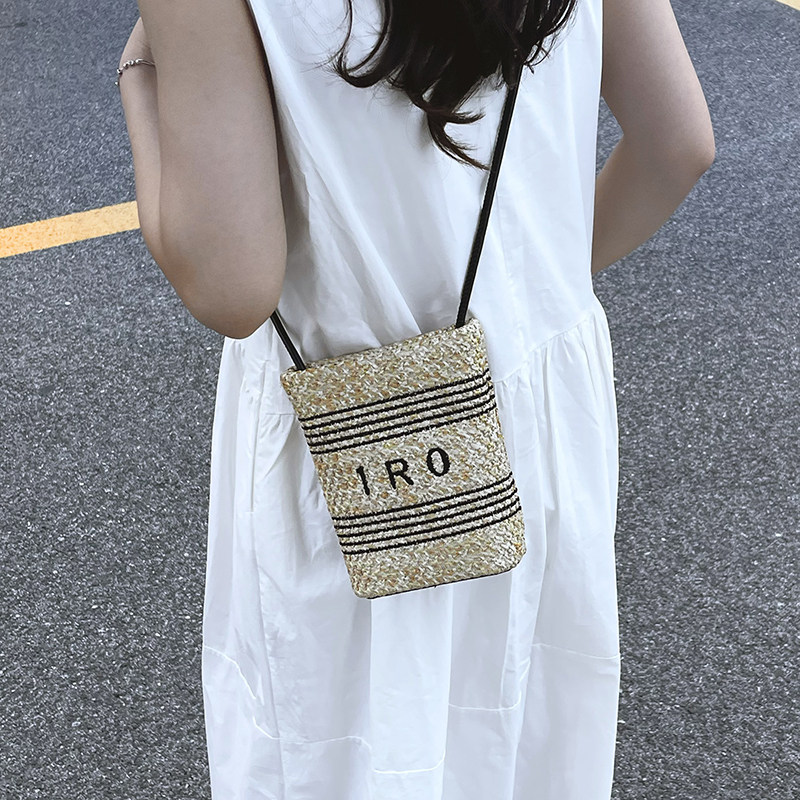 小包包女2026新款夏季超火草编单肩包小众设计时尚斜挎休闲手机包