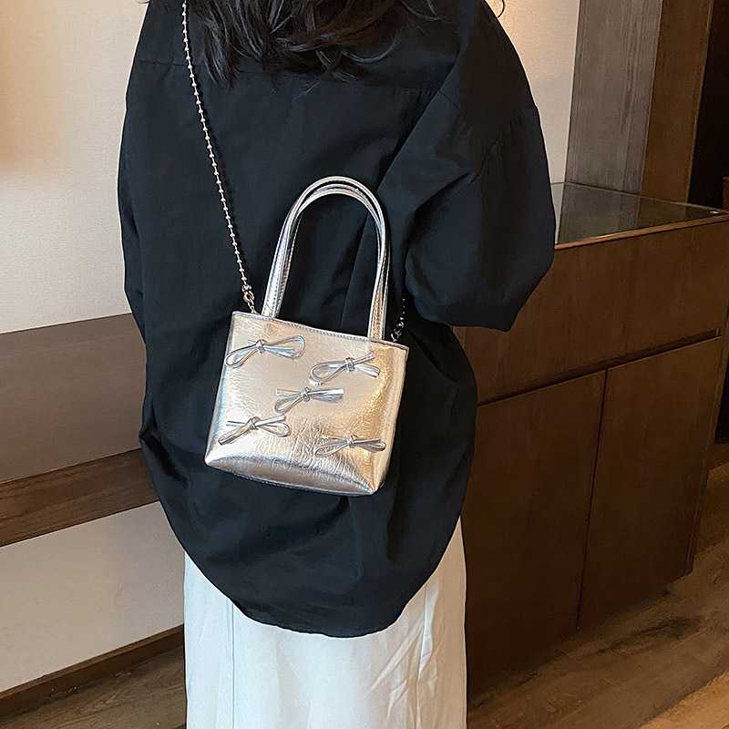 手提潮流行蝴蝶结气质斜挎包包女