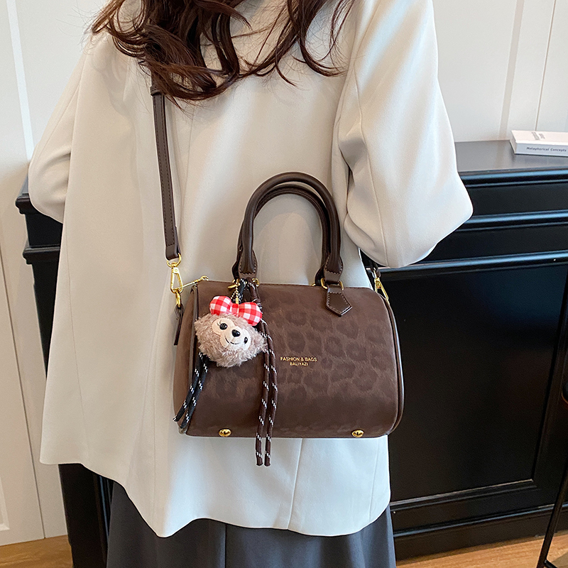 高级感时尚手提枕头包女斜挎包