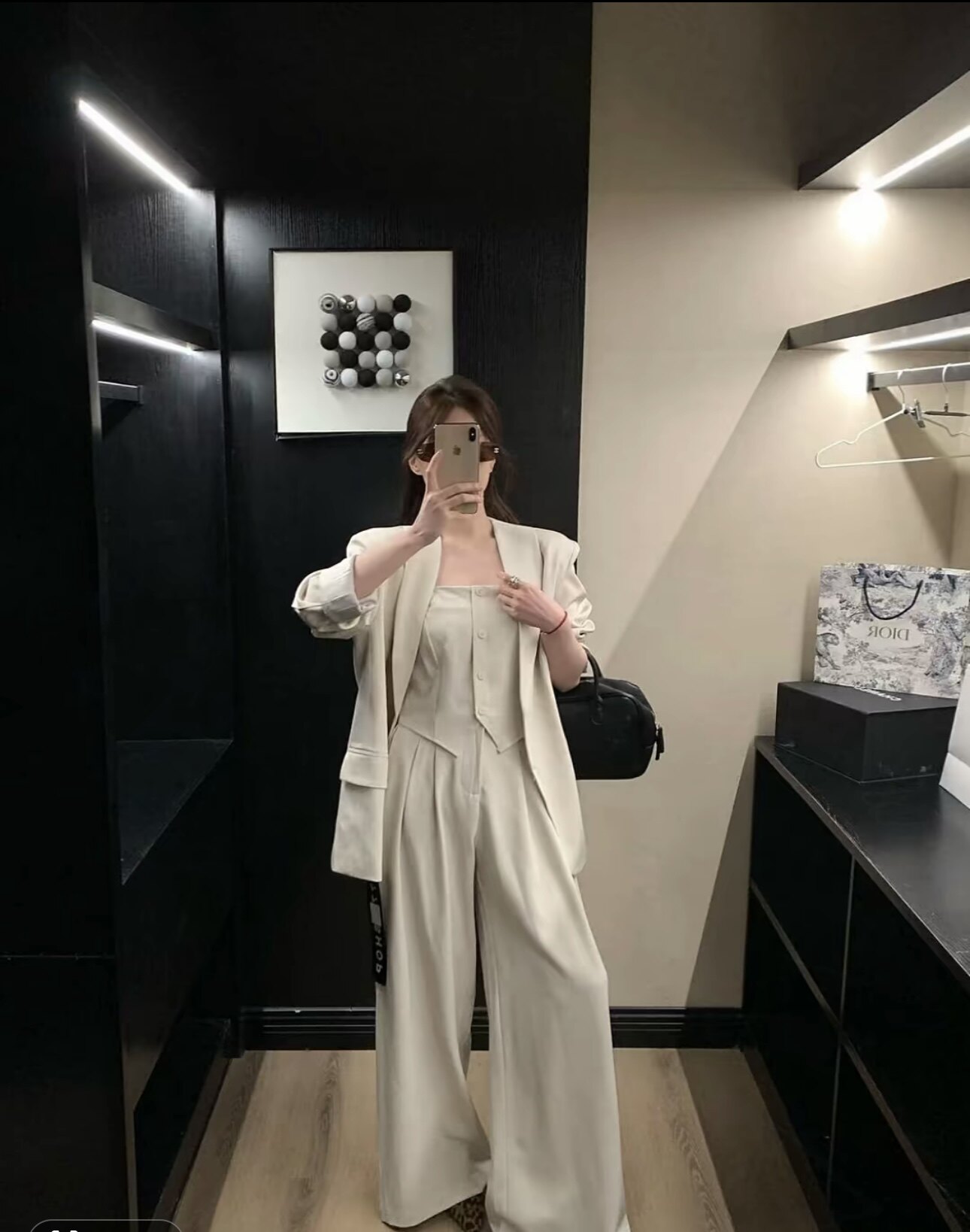 2026早春新款韩版时尚气质百搭显瘦休闲西装外套+吊带上衣阔腿裤
