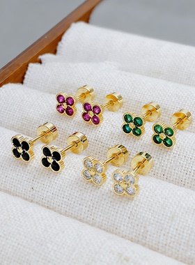 简约迷你小巧精致四叶草钛钢耳钉女多耳洞耳蜗钉耳垂钉拧螺丝防掉