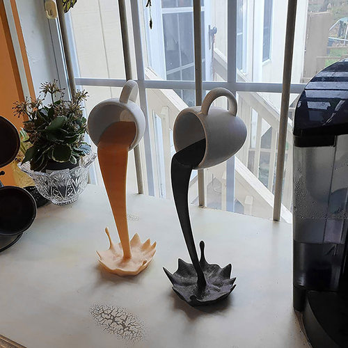 Floating CoffeeCup外贸跨境悬浮咖啡杯3D立体树脂工艺咖啡杯摆件
