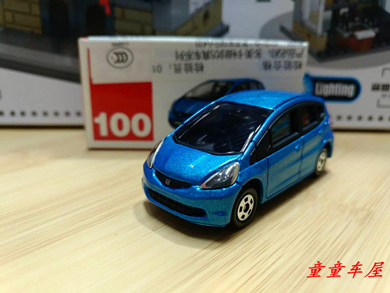 takara tomy多美卡合金车模 honda  fit  (100号)