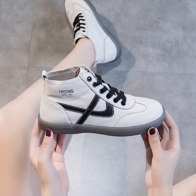 大码4142短靴女2025秋冬季新款休闲高帮鞋女牛筋真皮软底系带板鞋