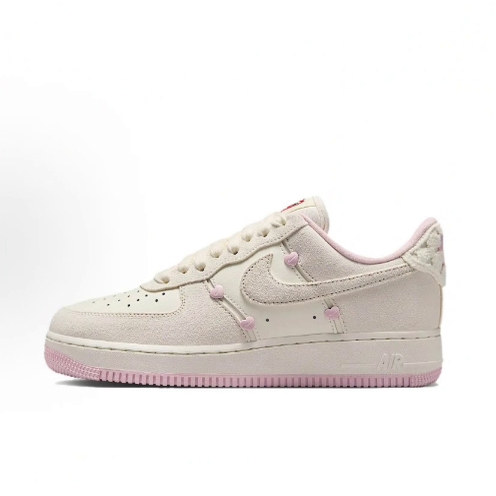 Nike Air Force 1麂皮Low “Valentine’s Day”低帮板鞋女款白色