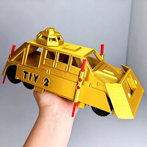 黄金装甲TIV2风暴拦截车
