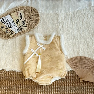 三小朵2818【杏花天影】女宝新年鹅黄贵气加绒加厚包屁哈衣