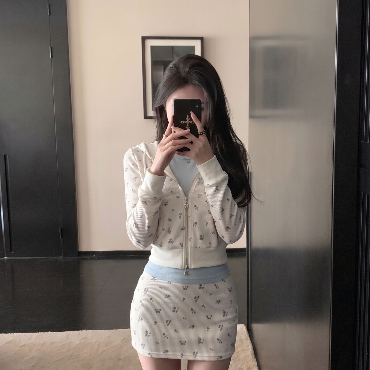韩系甜美碎花短款卫衣套装秋印花连帽外套碎花半裙修身显瘦两件套