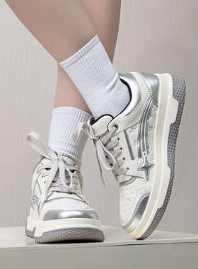 TBOF【星芒板鞋】2025年秋冬新款厚底增高小白鞋女休闲运动鞋B928