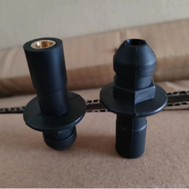 适配马自达6睿翼马3星骋马5马8奔腾B70X80发动机盖板支架螺丝柱子