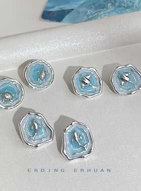 2025新款 时尚百搭简约高级感925银针珐琅滴釉蓝色渐变耳饰鱼耳钉