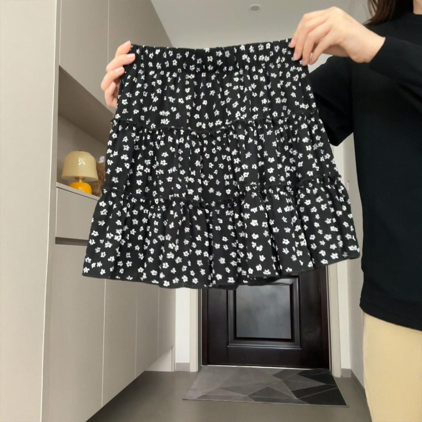 黑色碎花短裙女夏季2026新款高腰a字小个子显瘦蓬蓬蛋糕半身裙子
