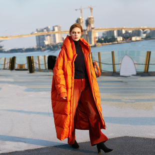 Carolingian意大利设计师大气加长高端羽绒服女 90%高绒羽绒外套