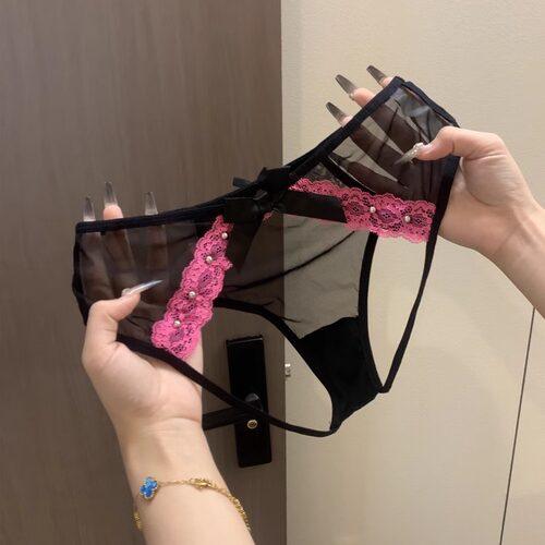 镂空蜜桃臀~新款铆钉性感蕾丝开裆内裤女诱惑低腰纯欲女士三角裤