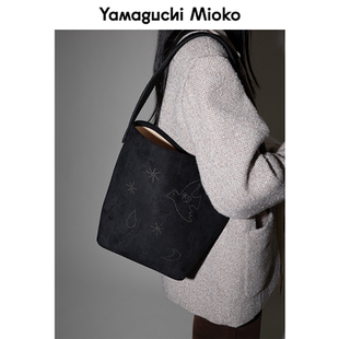 山口美袋“星月鸽子”手工肩带原创爪钉牛皮绒真皮托特水桶包包