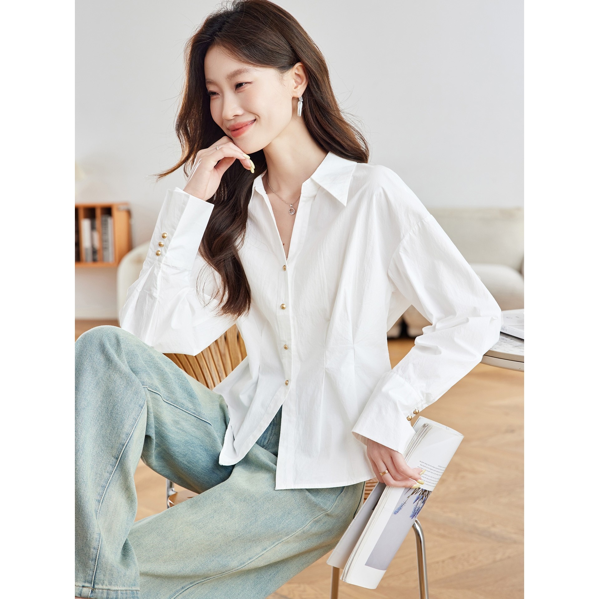香港潮牌棉茧 珍珠扣白衬衫女长袖2025秋装新款修身显瘦上衣韩版,女装/女士精品,衬衫,淘宝优惠券,粉丝福利购,淘宝优惠卷