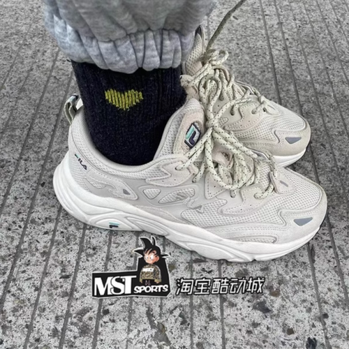 Fila斐乐女子系带奶白火星休闲鞋