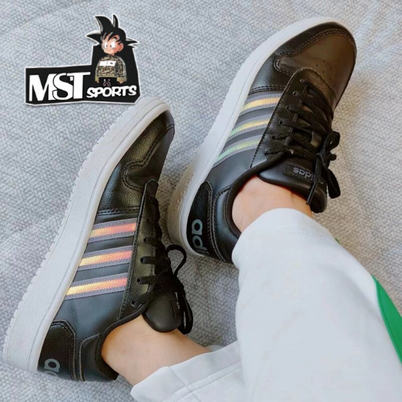 Adidas阿迪达斯黑镭射女子板鞋