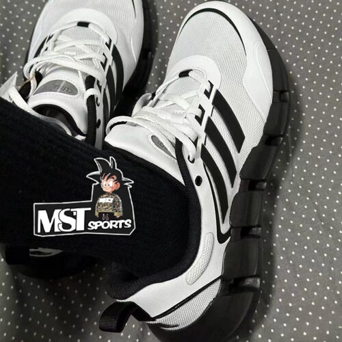 Adidas阿迪达斯黑白熊猫清风跑鞋